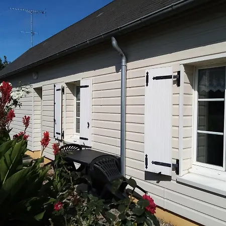 Chez Colette Feriehus Montviron